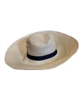 Aritzia main character Stylish Tan Wide-Brim Hat with Black Band like new